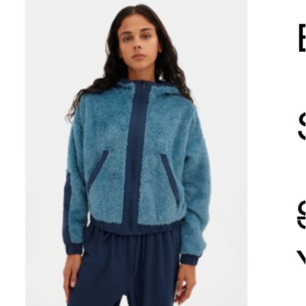 Girlfriend Collective fleece zip up jacket, size M. NWT